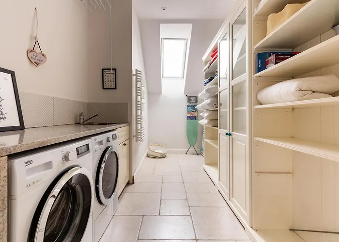 The Blue Doors By Bookinghost Apartment *