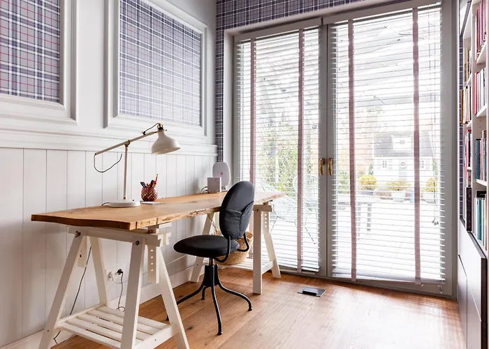 The Blue Doors By Bookinghost Appartamento